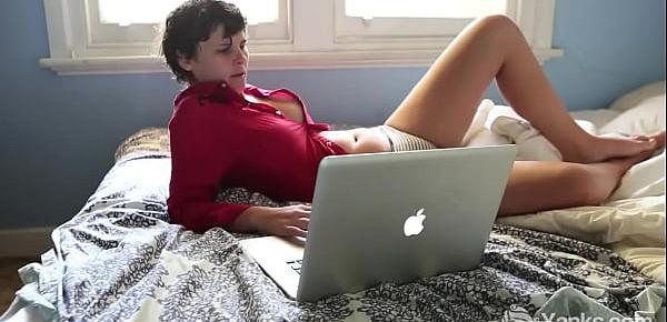 Sweet Yanks Patience Masturbating